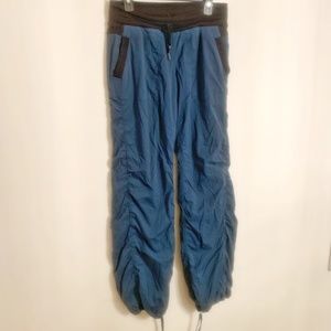 Size 6 Lululemon Cargo Pants